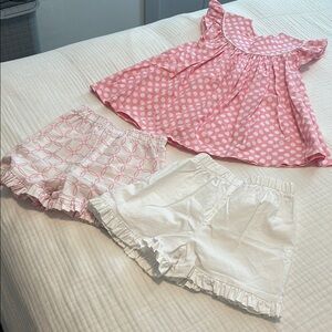 Southern sunshine kids, Pink Polka Dot top and 2 Shorts. Size 5,